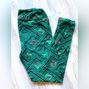 LuLaRoe Women’s Tall & Curvy Leggings